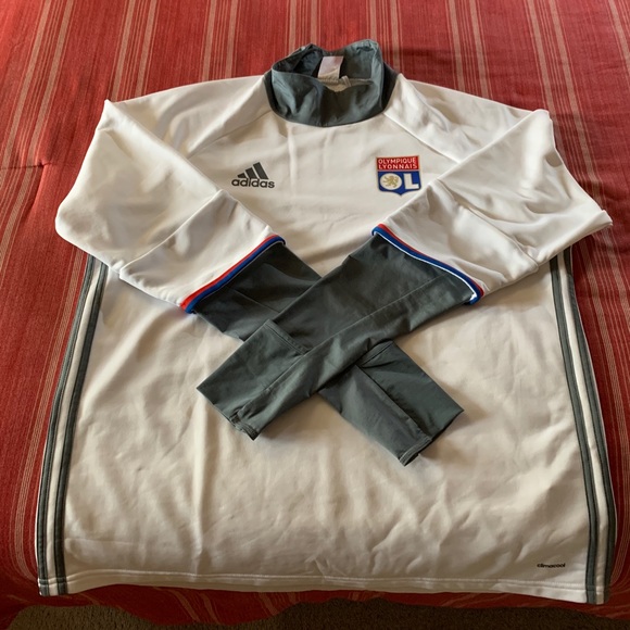 Lyon FC Training Fleece - Picture 1 of 3
